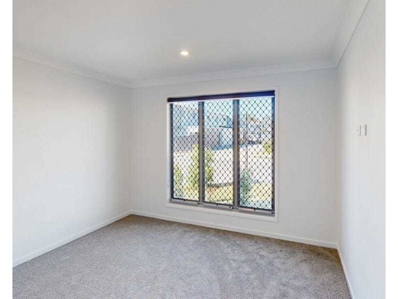 4 Peace Street, Palmview QLD 4553