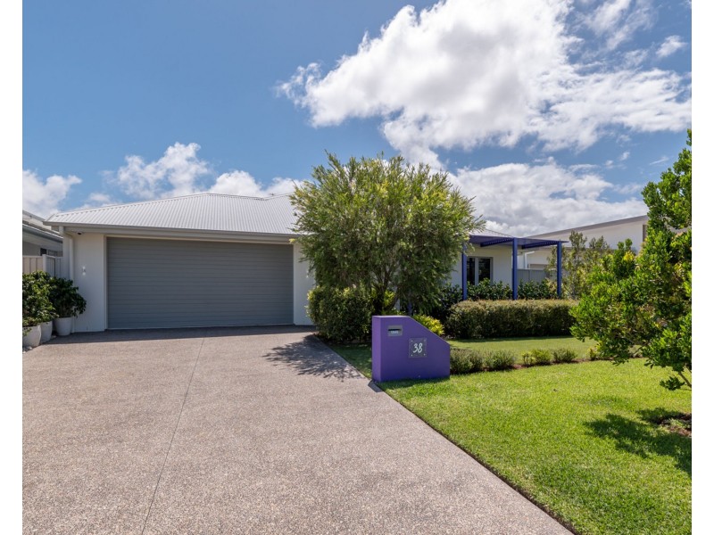 38 Marmont Street, Pelican Waters QLD 4551