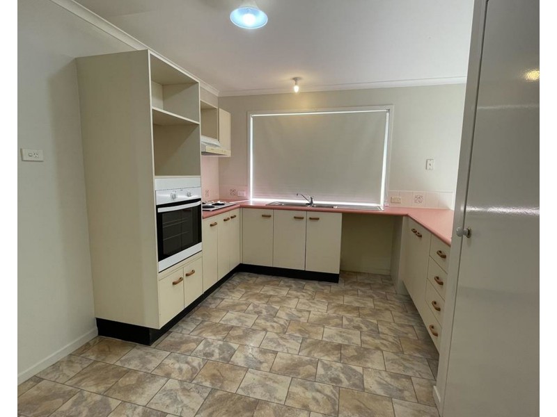 111 Taylor Ave, Golden Beach QLD 4551