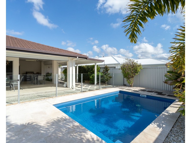 7 Sylvie Street, Pelican Waters QLD 4551