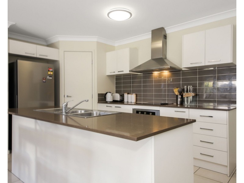 17 Apple Crescent, Caloundra West QLD 4551
