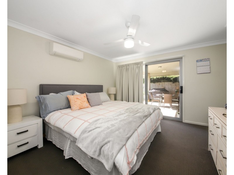 17 Apple Crescent, Caloundra West QLD 4551