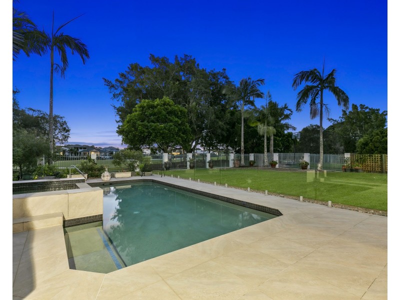 8 Midden Place, Pelican Waters QLD 4551