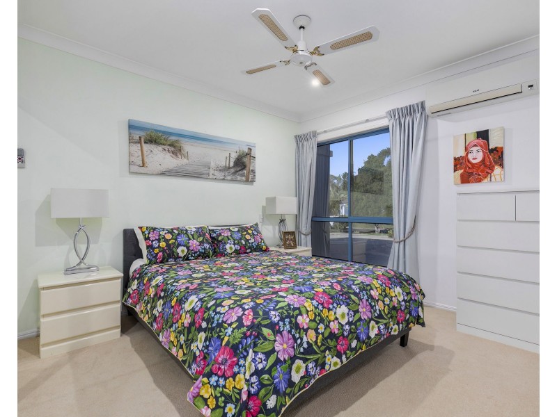 8 Midden Place, Pelican Waters QLD 4551