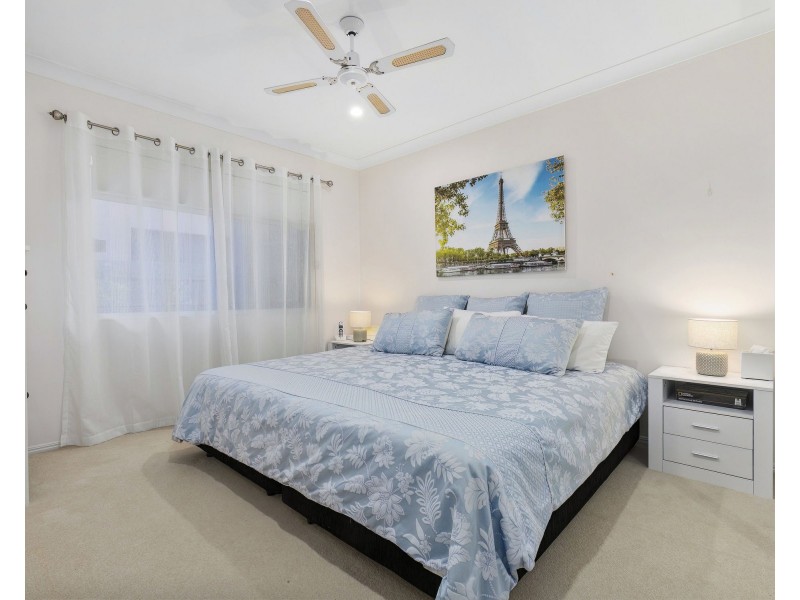 8 Midden Place, Pelican Waters QLD 4551