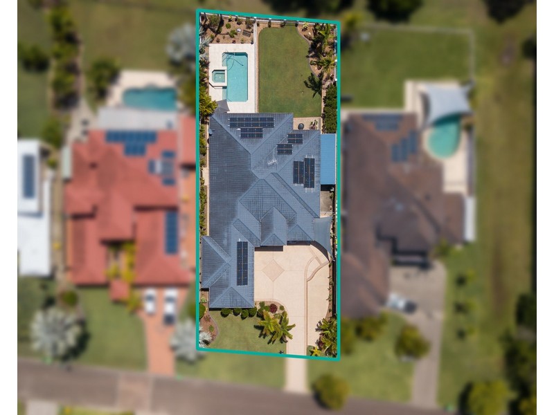 8 Midden Place, Pelican Waters QLD 4551