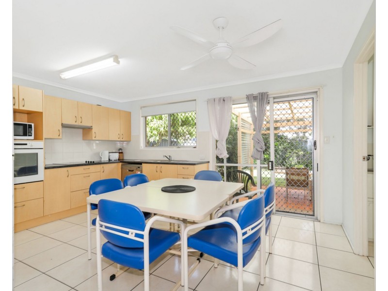 62 Lapoinya Crescent, Warana QLD 4575
