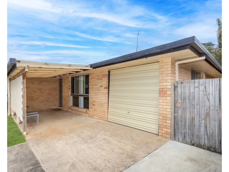 62 Lapoinya Crescent, Warana QLD 4575
