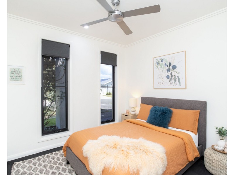 11 Sydney Avenue, Pelican Waters QLD 4551