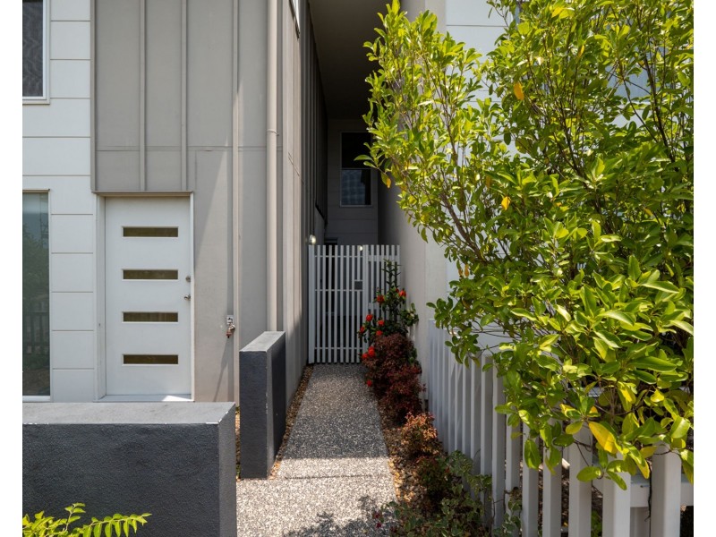 17 Cobalt Crescent, Caloundra West QLD 4551