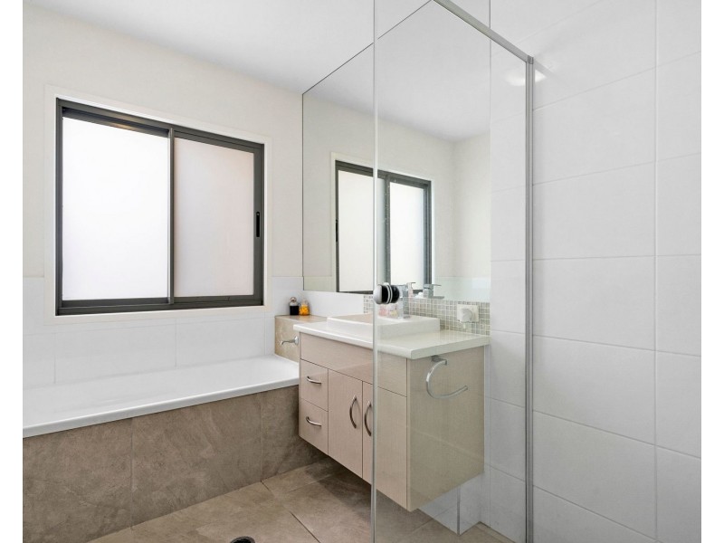 23 Ochre Crescent, Caloundra West QLD 4551