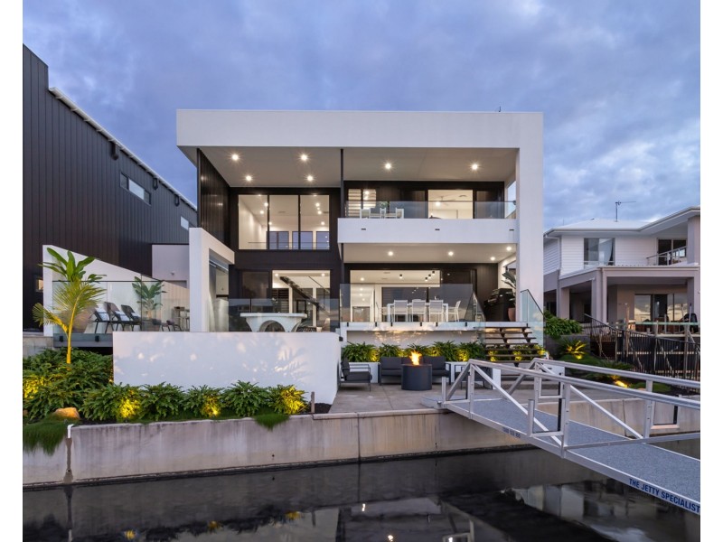 71 Warrego Drive, Pelican Waters QLD 4551