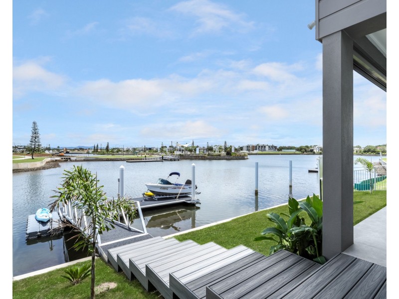 74 Marina View Drive, Pelican Waters QLD 4551
