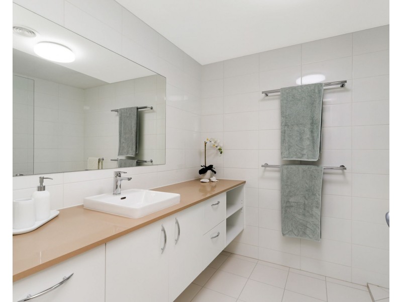 21/1 Millennium Circuit, Pelican Waters QLD 4551