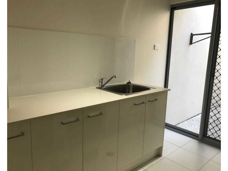 2/13 Forsayth lane, Maroochydore QLD 4558