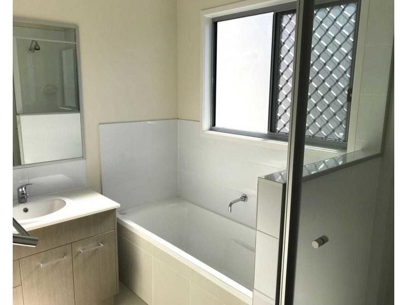 2/13 Forsayth lane, Maroochydore QLD 4558