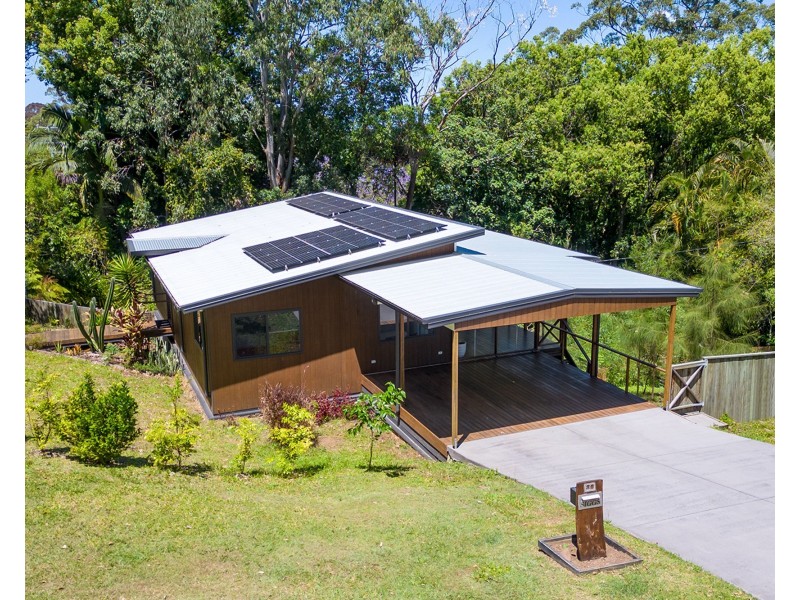 80 Panorama Drive, Nambour QLD 4560
