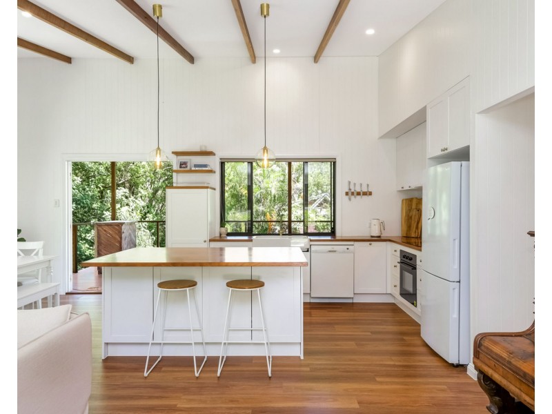 80 Panorama Drive, Nambour QLD 4560