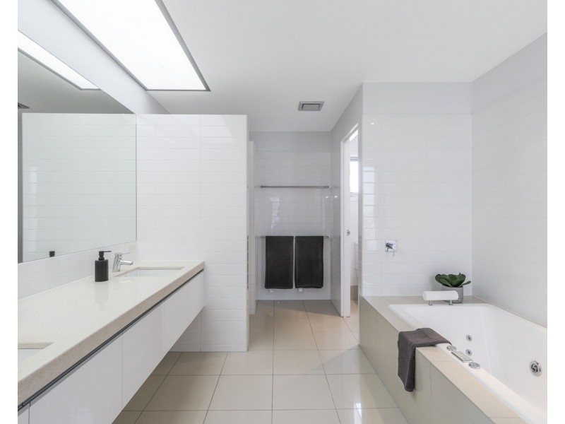 34 Ramsay Crescent, Pelican Waters QLD 4551