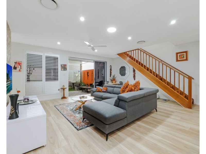 2/41 Bells Esplanade, Pelican Waters QLD 4551