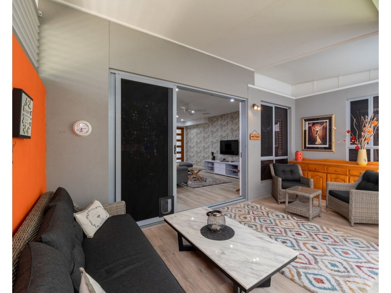 2/41 Bells Esplanade, Pelican Waters QLD 4551