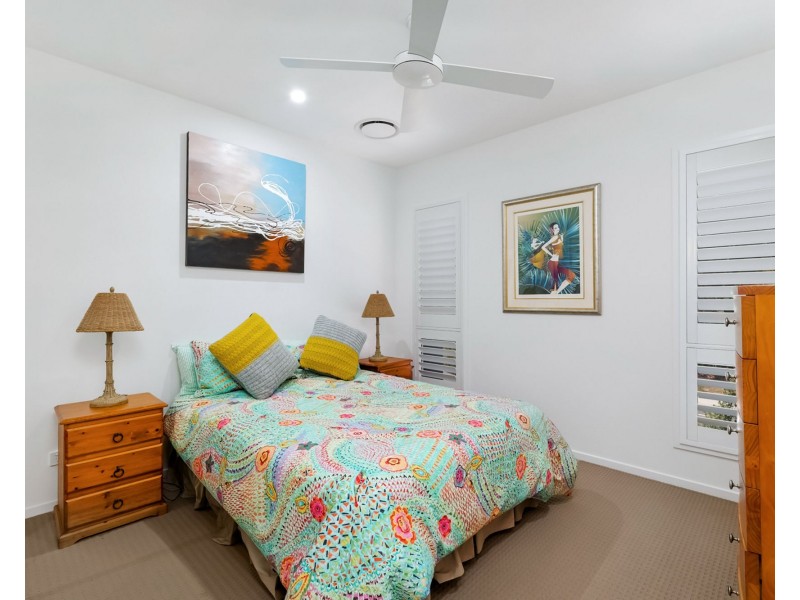 2/41 Bells Esplanade, Pelican Waters QLD 4551