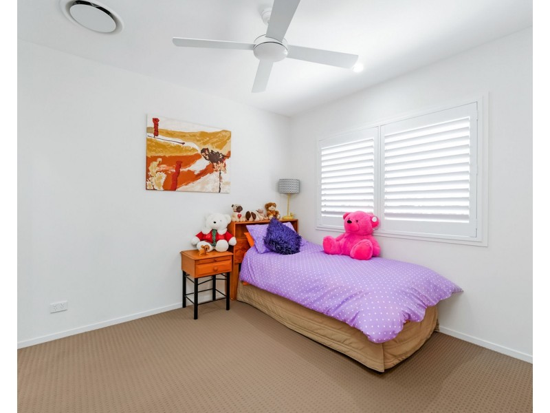 2/41 Bells Esplanade, Pelican Waters QLD 4551
