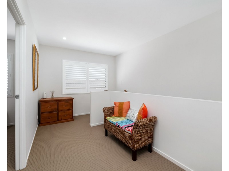 2/41 Bells Esplanade, Pelican Waters QLD 4551