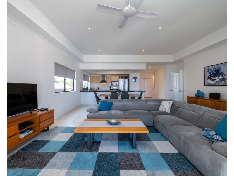 20/40 Esplanade, Golden Beach QLD 4551