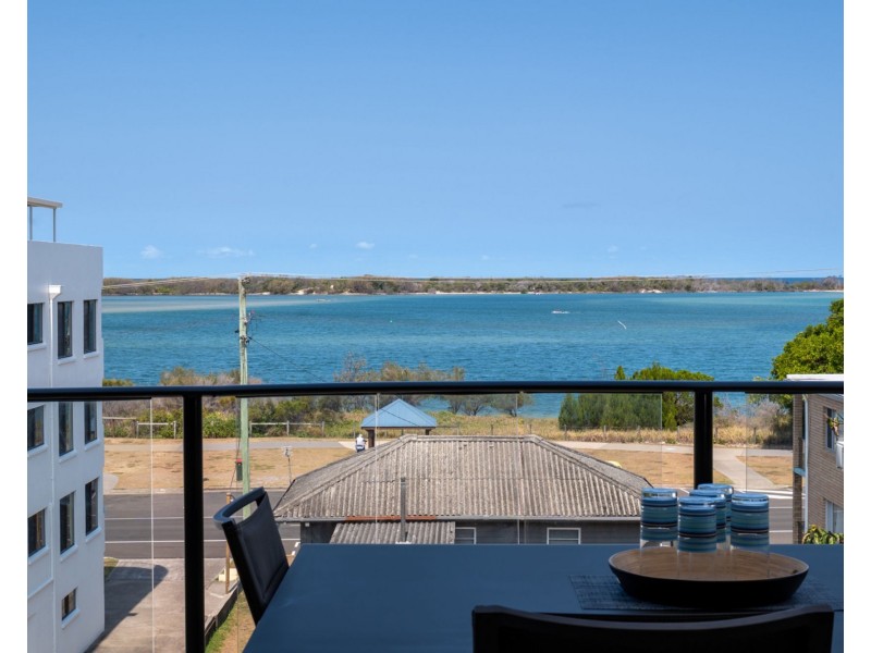 20/40 Esplanade, Golden Beach QLD 4551