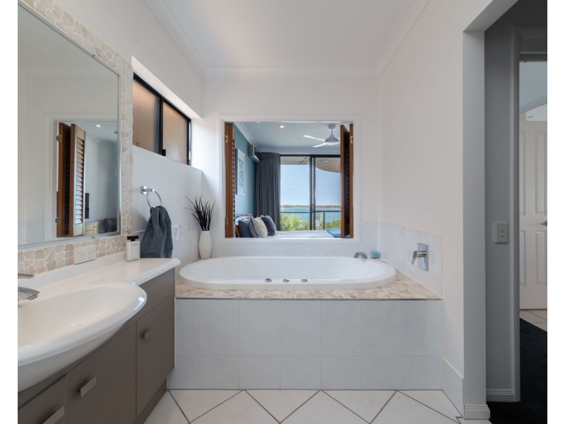 20/40 Esplanade, Golden Beach QLD 4551