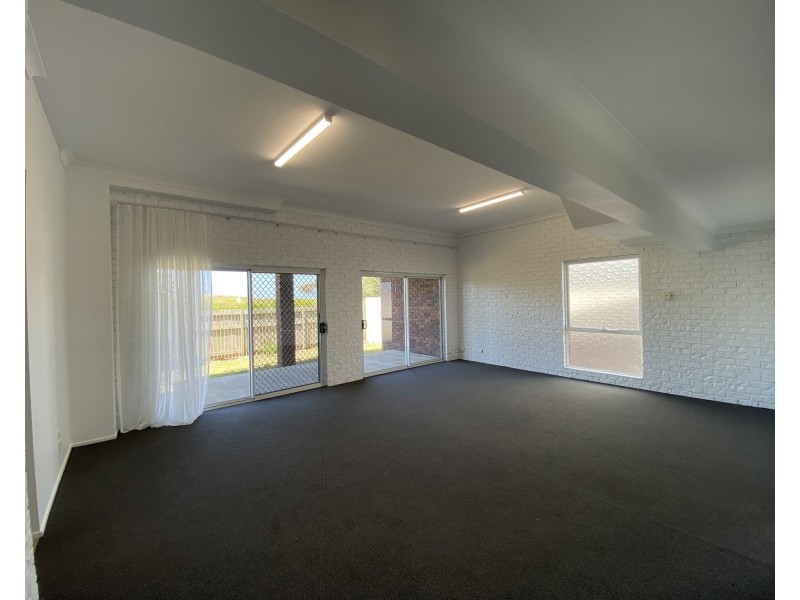 29 Oceanic Drive, Warana QLD 4575