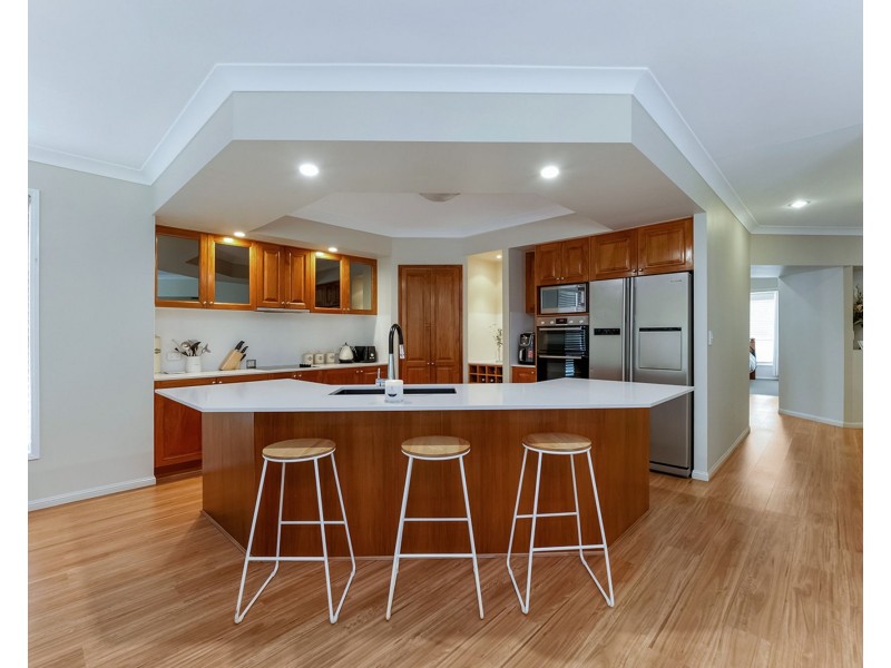 14 Kuthar Street, Pelican Waters QLD 4551