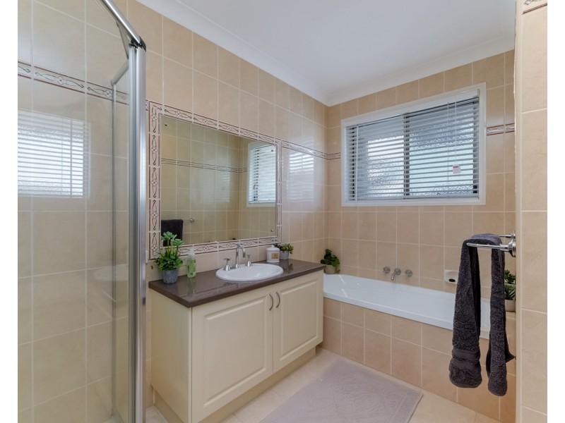 14 Kuthar Street, Pelican Waters QLD 4551