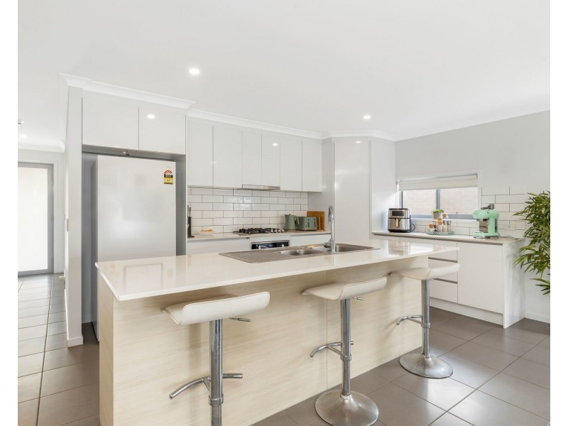 2 Ochre Crescent, Caloundra West QLD 4551