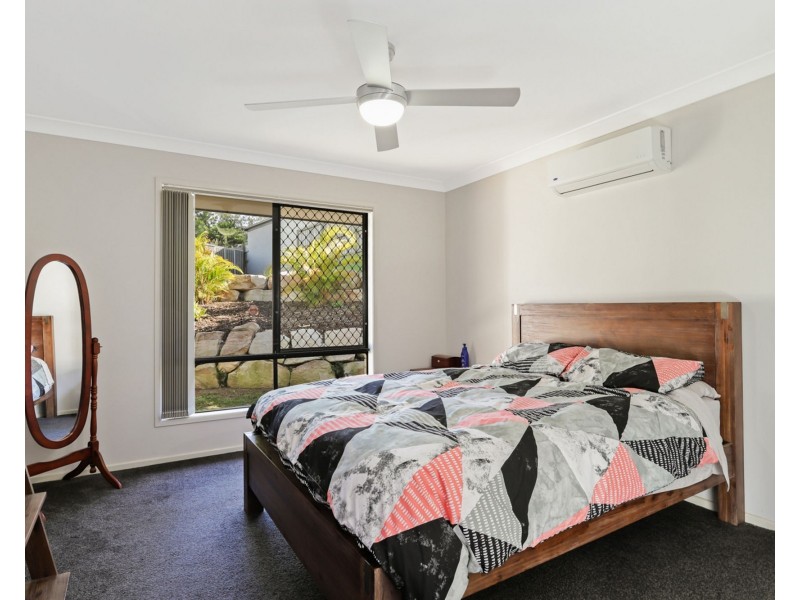 5 Haven Court, Mooloolah Valley QLD 4553