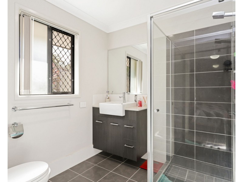 5 Haven Court, Mooloolah Valley QLD 4553