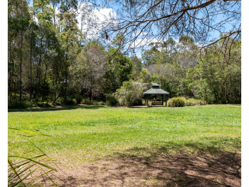 5 Haven Court, Mooloolah Valley QLD 4553