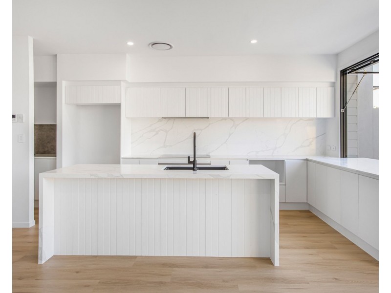 24b Ilumba Street, Buddina QLD 4575