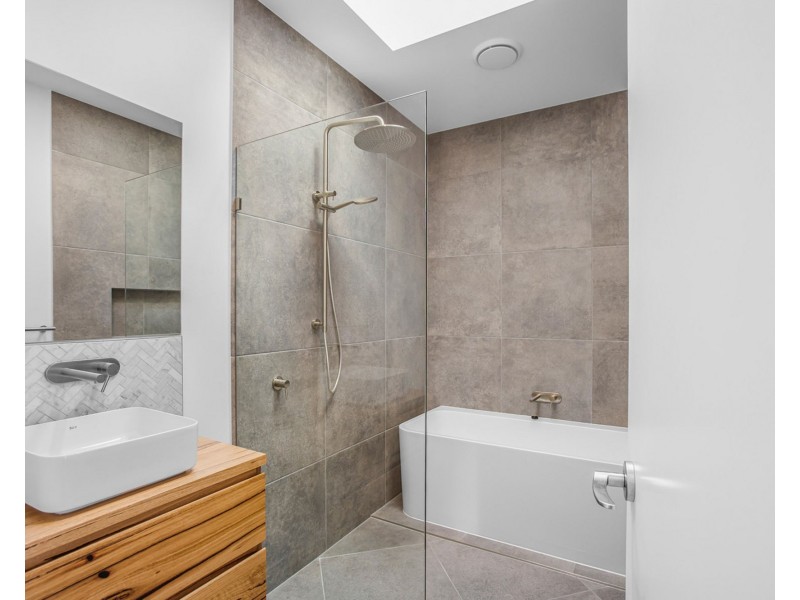 24b Ilumba Street, Buddina QLD 4575
