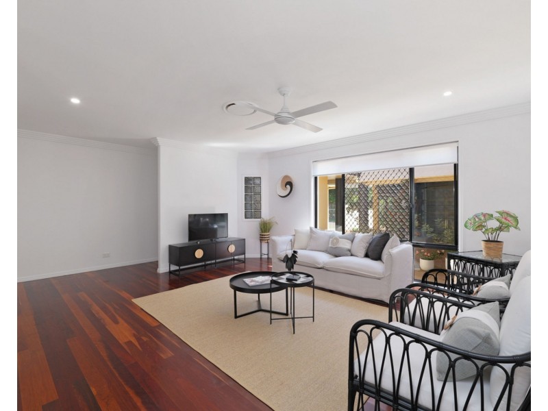 8 Agincourt Street, Pelican Waters QLD 4551