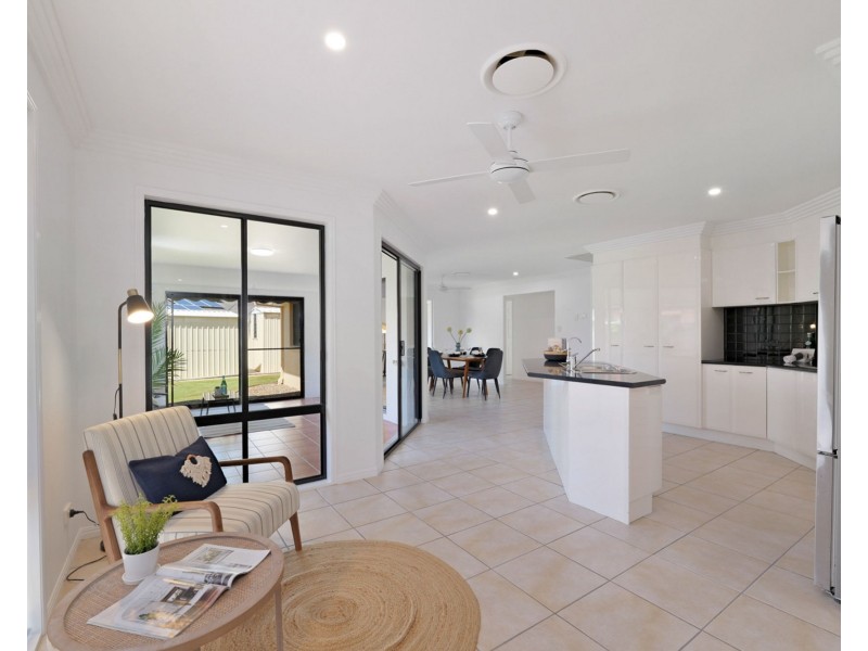 8 Agincourt Street, Pelican Waters QLD 4551