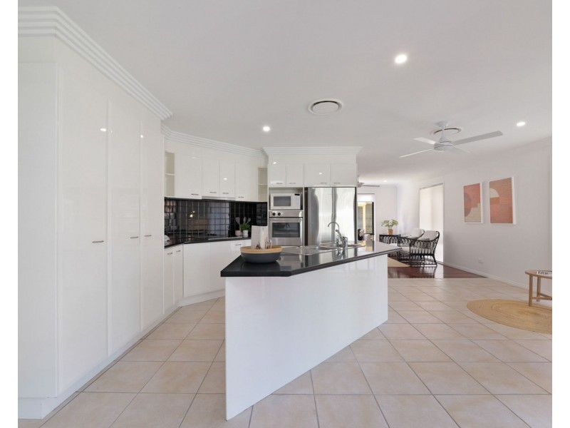 8 Agincourt Street, Pelican Waters QLD 4551