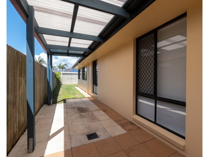 8 Agincourt Street, Pelican Waters QLD 4551
