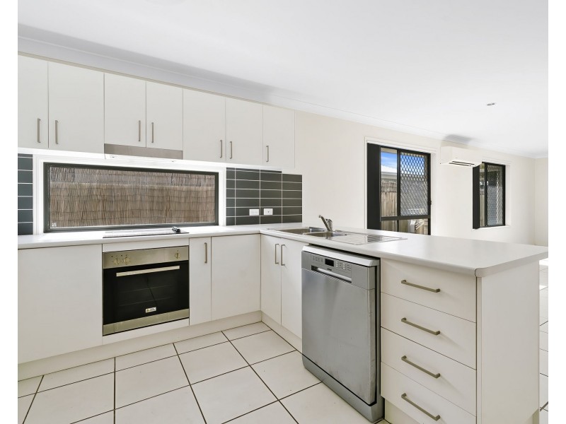 34 Sunrise Terrace, Little Mountain QLD 4551