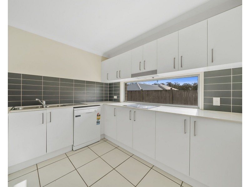 25 Sunrise Terrace, Little Mountain QLD 4551