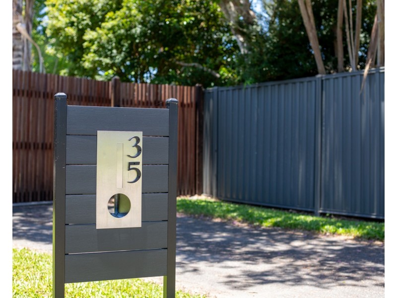 35 King Road, Mooloolah Valley QLD 4553