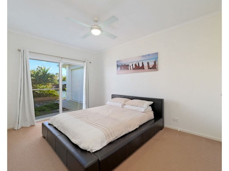 23 Sea Glint Place, Pelican Waters QLD 4551