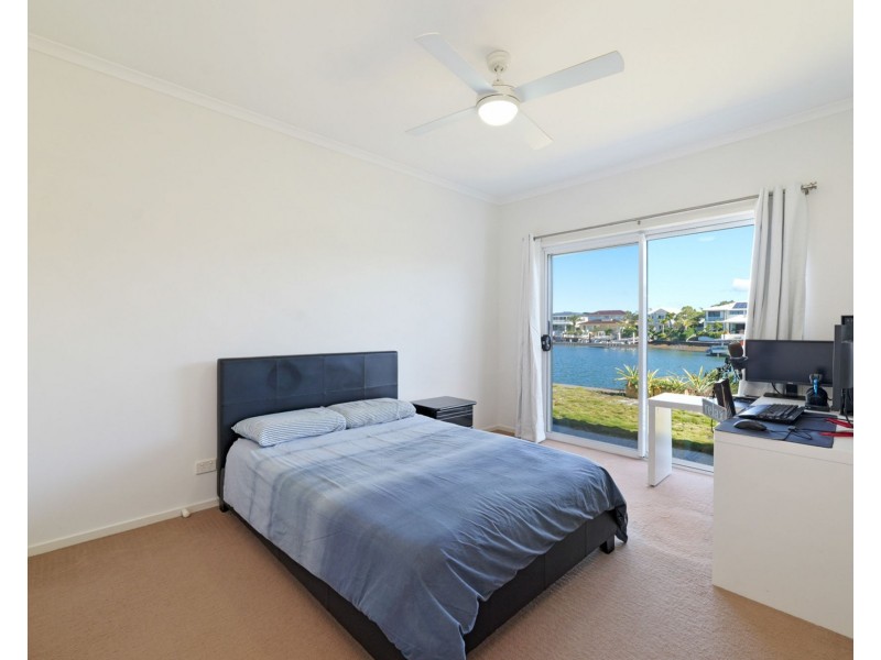 23 Sea Glint Place, Pelican Waters QLD 4551