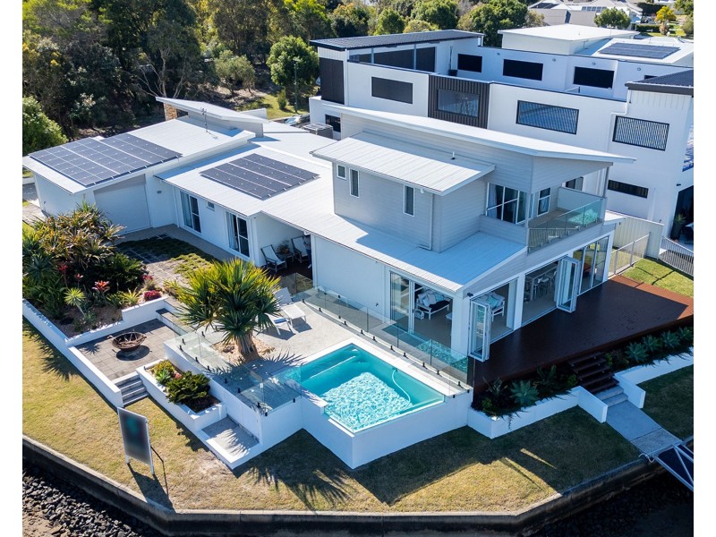 23 Sea Glint Place, Pelican Waters QLD 4551